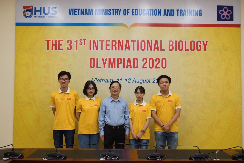 Bốn học sinh Việt Nam tham dự Olympic Sinh học quốc tế năm nay đều mang về giải thưởng (Ảnh: Bộ Giáo dục và Đào tạo) Bốn học sinh Việt Nam tham dự Olympic Sinh học quốc tế năm nay đều mang về giải thưởng (Ảnh: Bộ Giáo dục và Đào tạo)