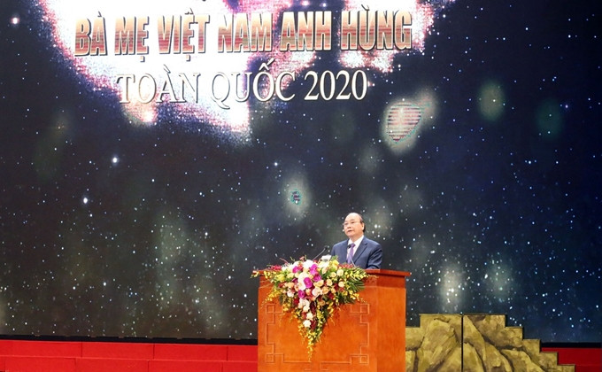 Thủ tướng Nguyễn Xuân Phúc phát biểu tại cuộc gặp mặt. Thủ tướng Nguyễn Xuân Phúc phát biểu tại cuộc gặp mặt.