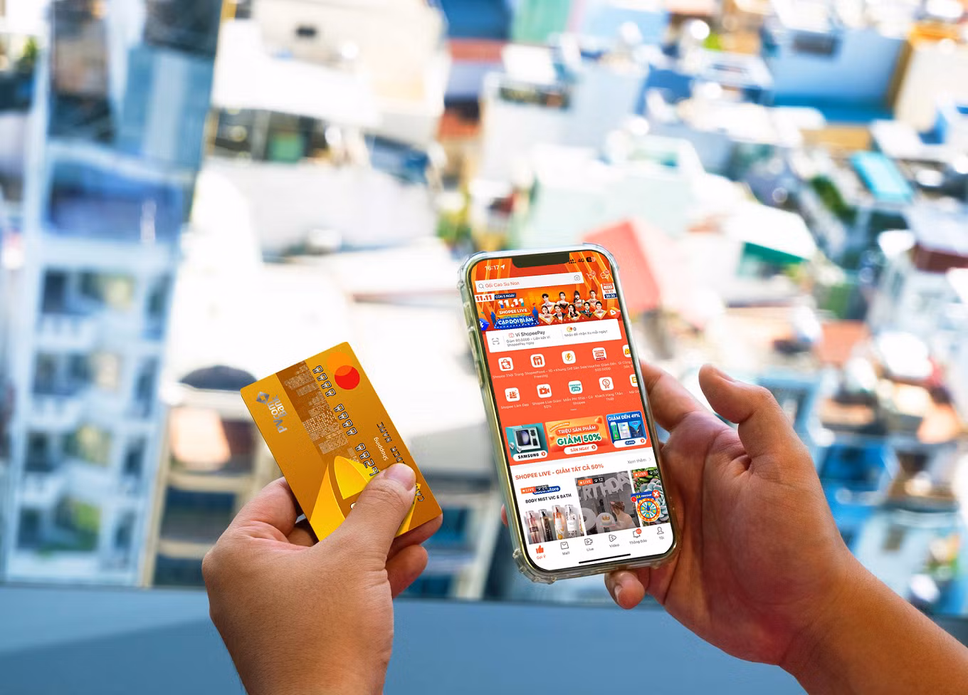 Giảm ngay 200.000 đồng cho chủ thẻ tín dụng PVcomBank thanh toán đơn hàng Shopee vào “ngày vàng” 11/11.