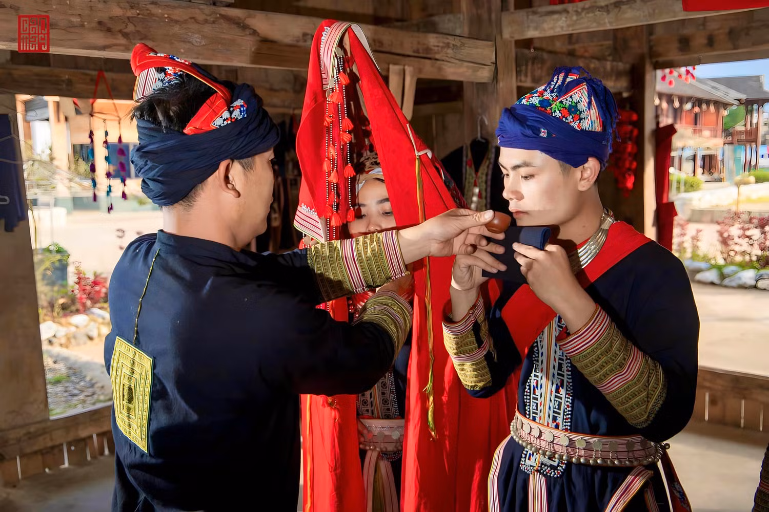 Tái hiện đám cưới người Dao Đỏ tại Bản Mây. Tái hiện đám cưới người Dao Đỏ tại Bản Mây.