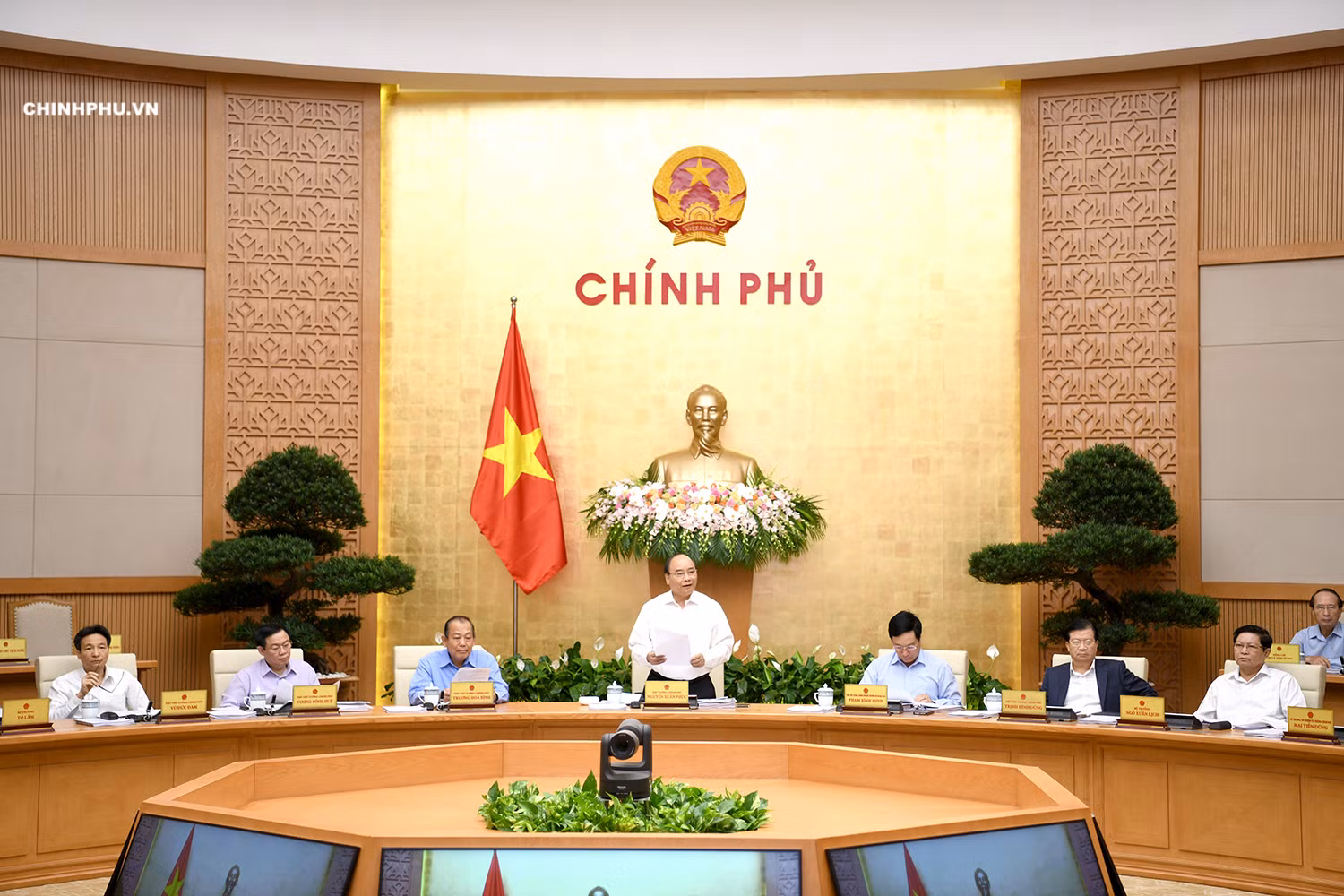 Thủ tướng chủ trì phiên họp Chính phủ thường kỳ tháng 9/2018. Ảnh: VGP