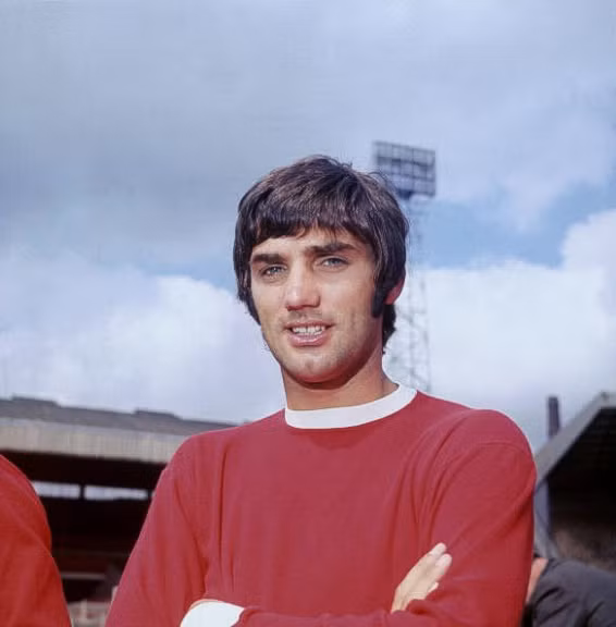 George Best (Bắc Ireland): Câu nói này tóm tắt tất cả - “Maradona good, Pele better...George BEST”.
