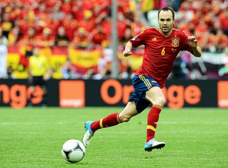 Nhưng về mặt con số, Iniesta thậm chí còn chưa xứng đáng với danh hiệu MVP ở EURO 2012.
