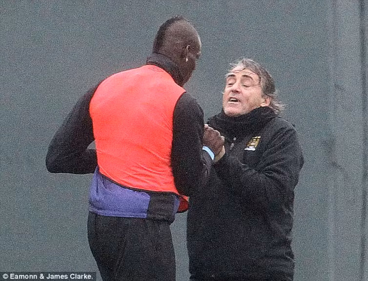 Lại một chương mới trong những scandal của Mario Balotelli