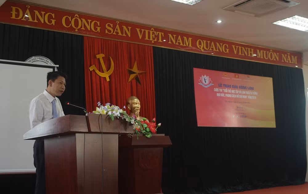 Lãnh đạo Bộ Giáo dục và Đào tạo đánh giá cao công tác tổ chức của tỉnh Thái Nguyên (Ảnh:V.N)