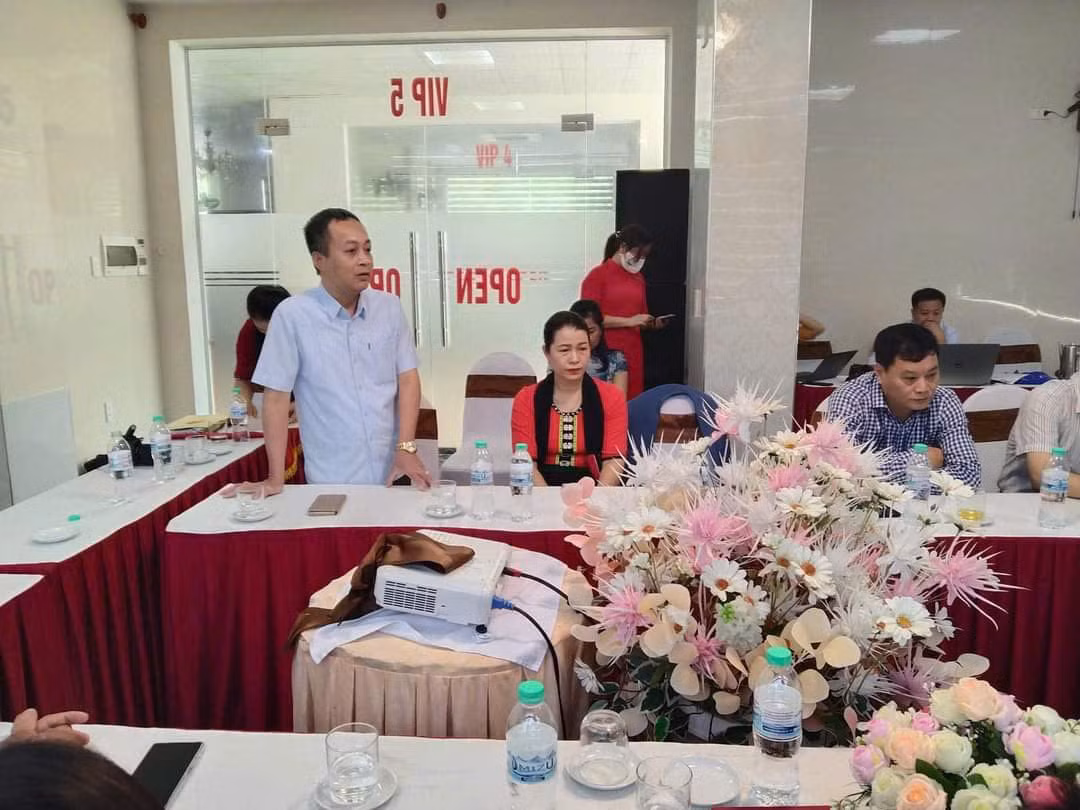 Thạc sĩ Đậu Quang Vinh đang triển khai nghiên cứu, xây dựng mô hình thu gom, phân loại rác thải và tái chế rác thải hữu cơ thành phân bón theo hướng kinh tế tuần hoàn. (Ảnh: NVCC)
