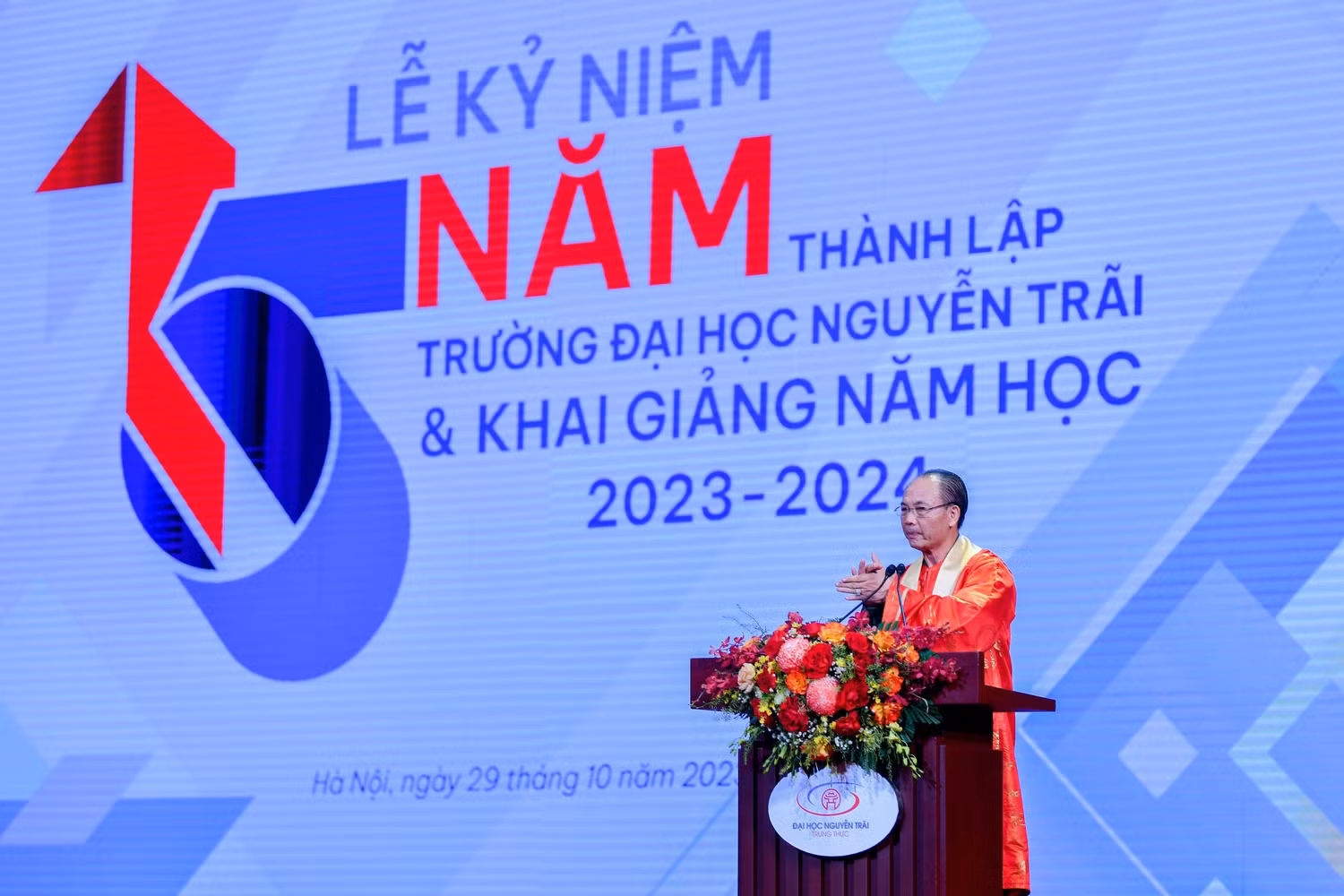 Tiến sĩ Nguyễn Tiến Luận, Hiệu trưởng nhà trường đọc diễn văn khai giảng. (Ảnh: Nhà trường cung cấp) Tiến sĩ Nguyễn Tiến Luận, Hiệu trưởng nhà trường đọc diễn văn khai giảng. (Ảnh: Nhà trường cung cấp)