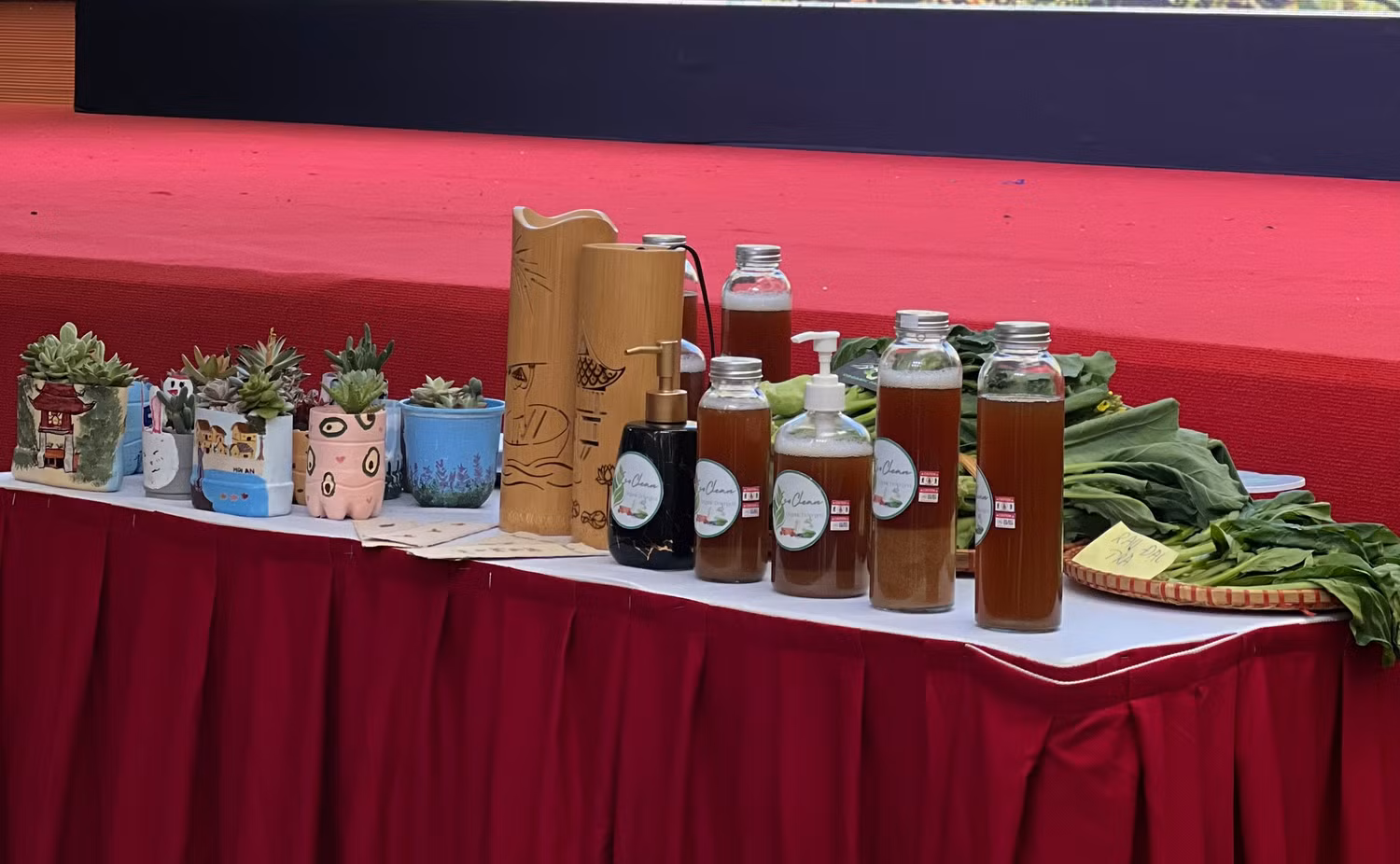Một số sản phẩm từ ý tưởng khởi nghiệp của sinh viên Trường Đại học Hòa Bình. Một số sản phẩm từ ý tưởng khởi nghiệp của sinh viên Trường Đại học Hòa Bình.