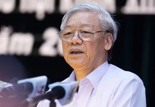 Tổng bí thư Nguyễn Phú Trọng phát biểu trong buổi tiếp xúc cử tri quận Tây Hồ, Hà Nội sáng 1/7. Ảnh: Nguyễn Khánh. Tổng bí thư Nguyễn Phú Trọng phát biểu trong buổi tiếp xúc cử tri quận Tây Hồ, Hà Nội sáng 1/7. Ảnh: Nguyễn Khánh.
