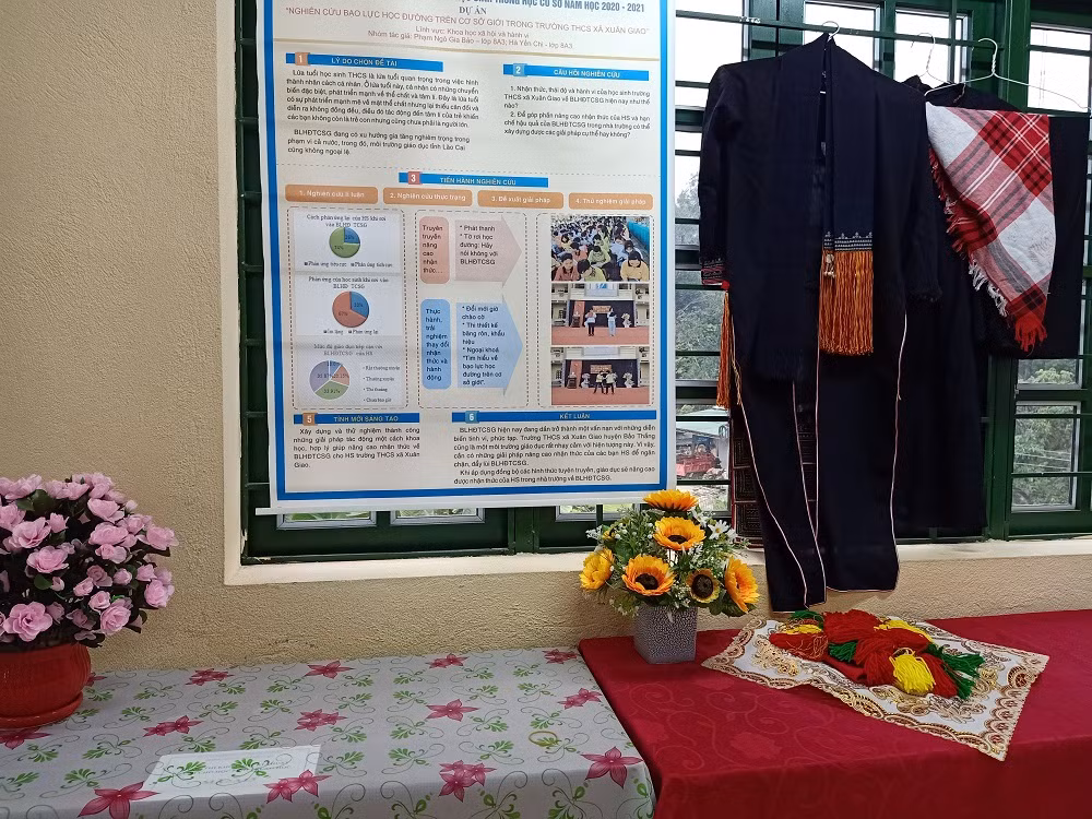 Nhiều dự án có ý nghĩa đời sống thực tiễn, được nghiên cứu từ trăn trở, khám phá qua kinh nghiệm dân gian, qua mong muốn cải tiến công việc, cuộc sống hàng ngày của các em học sinh. (Ảnh: Bùi Phúc) Nhiều dự án có ý nghĩa đời sống thực tiễn, được nghiên cứu từ trăn trở, khám phá qua kinh nghiệm dân gian, qua mong muốn cải tiến công việc, cuộc sống hàng ngày của các em học sinh. (Ảnh: Bùi Phúc)