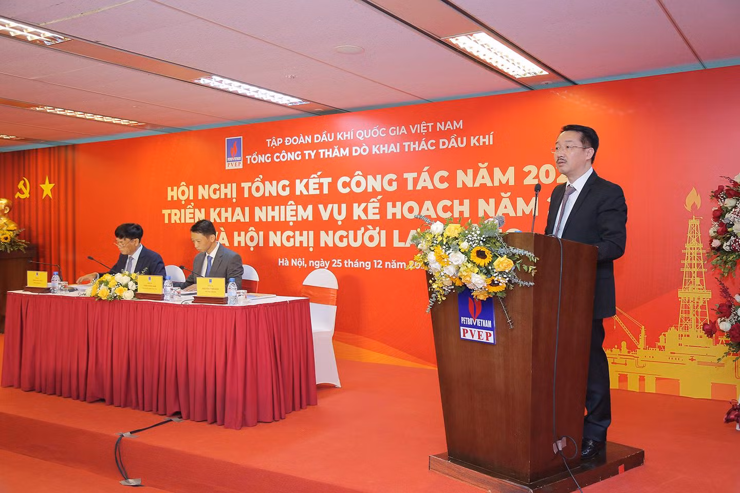 Ông Nguyễn Thiện Bảo – Phó Tổng Giám đốc PVEP trình bày báo cáo tổng kết năm 2020