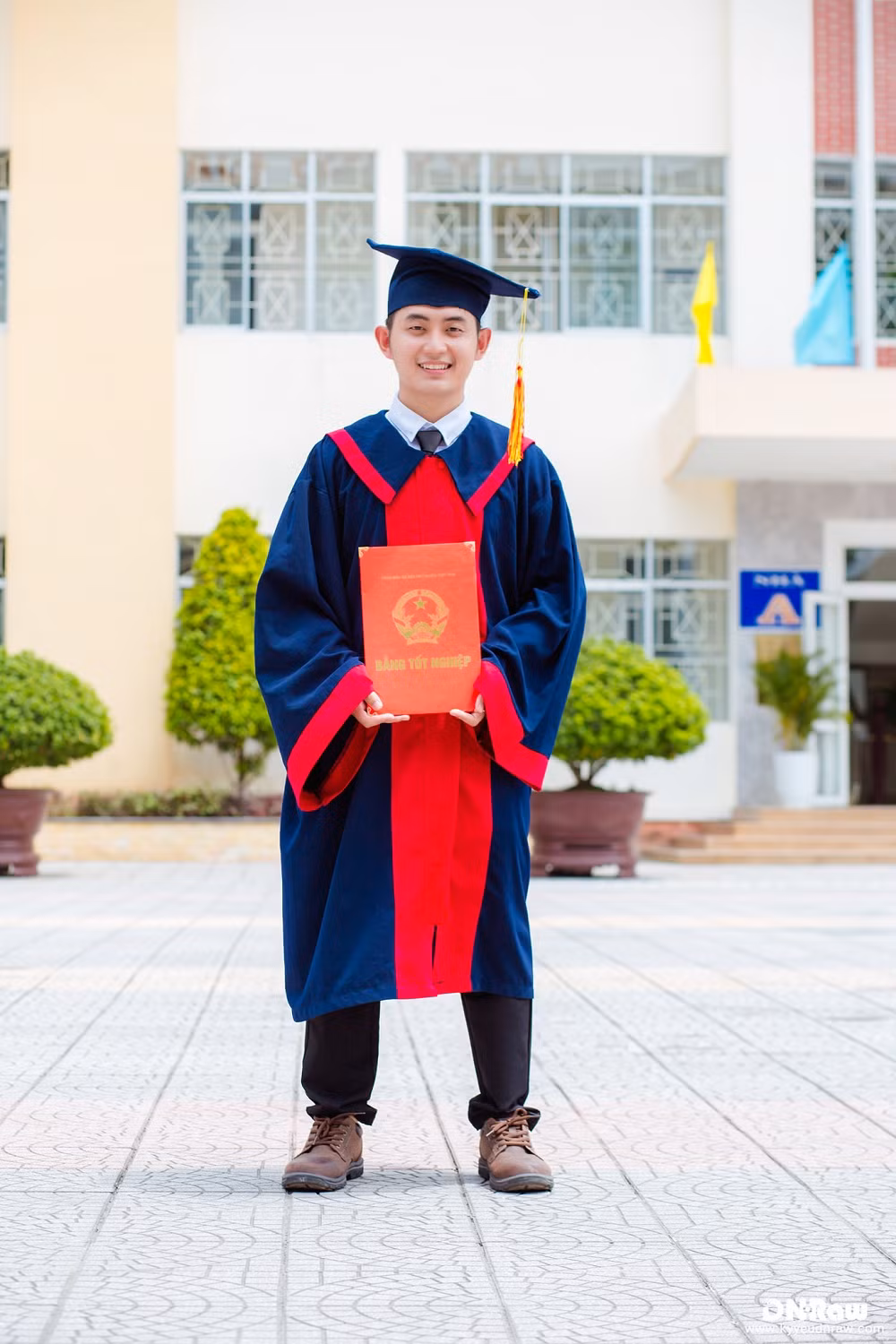 Không chỉ sở hữu tấm bằng đỏ y khoa với điểm tổng kết cao “ngất ngưởng” 8,34, bác sĩ Lương Mộng Vũ Ánh còn lọt top 1% thế giới Kỳ thi đánh giá kiến thức y khoa căn bản quốc tế (IFOM) Không chỉ sở hữu tấm bằng đỏ y khoa với điểm tổng kết cao “ngất ngưởng” 8,34, bác sĩ Lương Mộng Vũ Ánh còn lọt top 1% thế giới Kỳ thi đánh giá kiến thức y khoa căn bản quốc tế (IFOM)