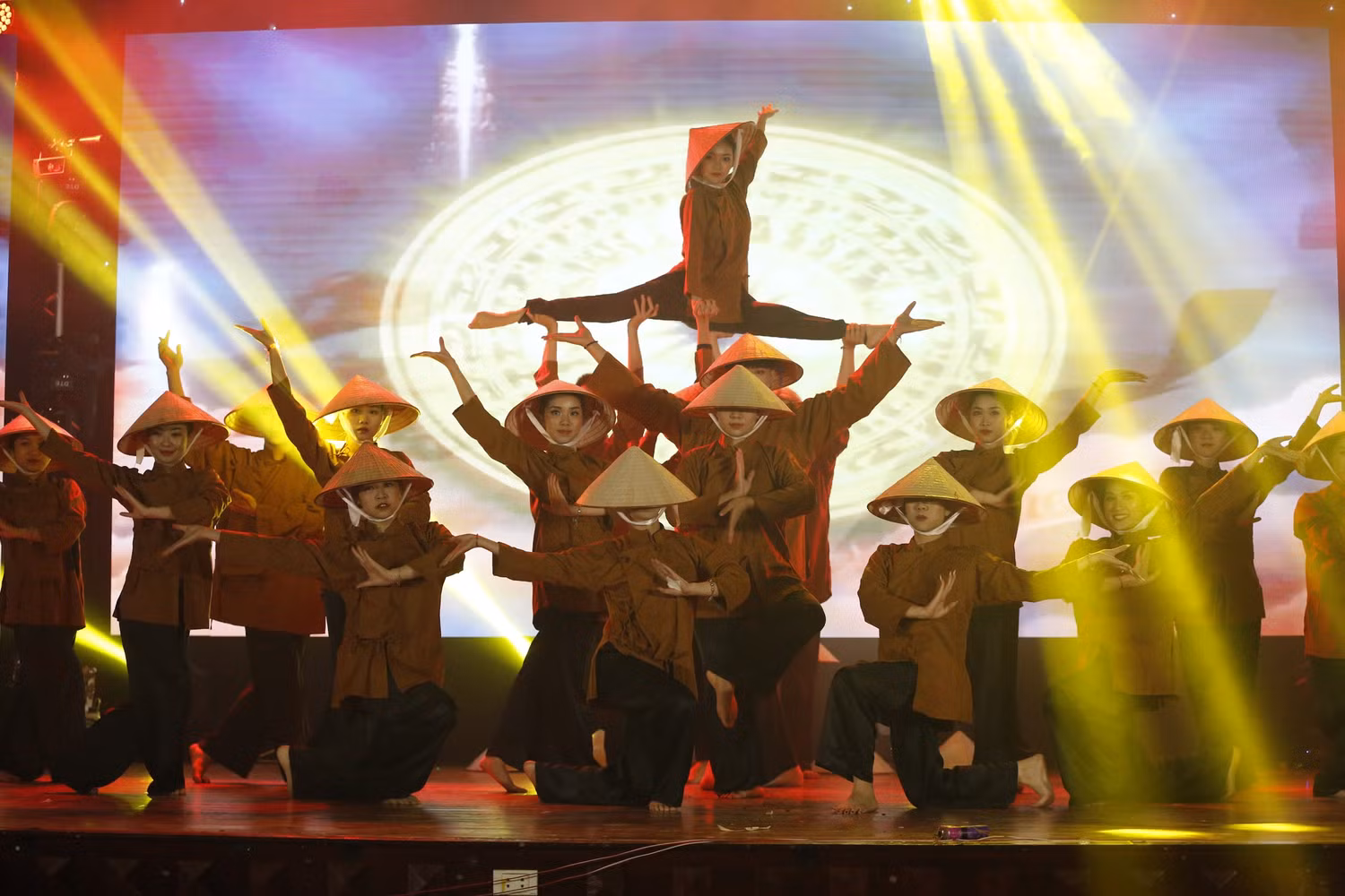 Tiết mục múa Kung Fu cuốn hút người xem