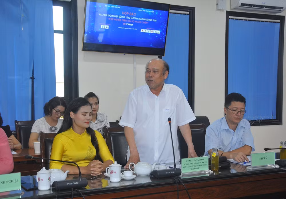 Ông Nguyễn Văn Thời – Chủ tịch Hội đồng Quản trị, Tổng Giám đốc Công ty May TNG, Chủ tịch Hiệp hội doanh nghiệp tỉnh Thái Nguyên đánh giá cao sự phối hợp của Đại học Thái Nguyên và tỉnh Thái Nguyên trong việc tổ chức chương trình, cá nhân ông sẵn sàng ủng hộ và đón nhận những ý tưởng/dự án có tính khả thi, ứng dụng cao.