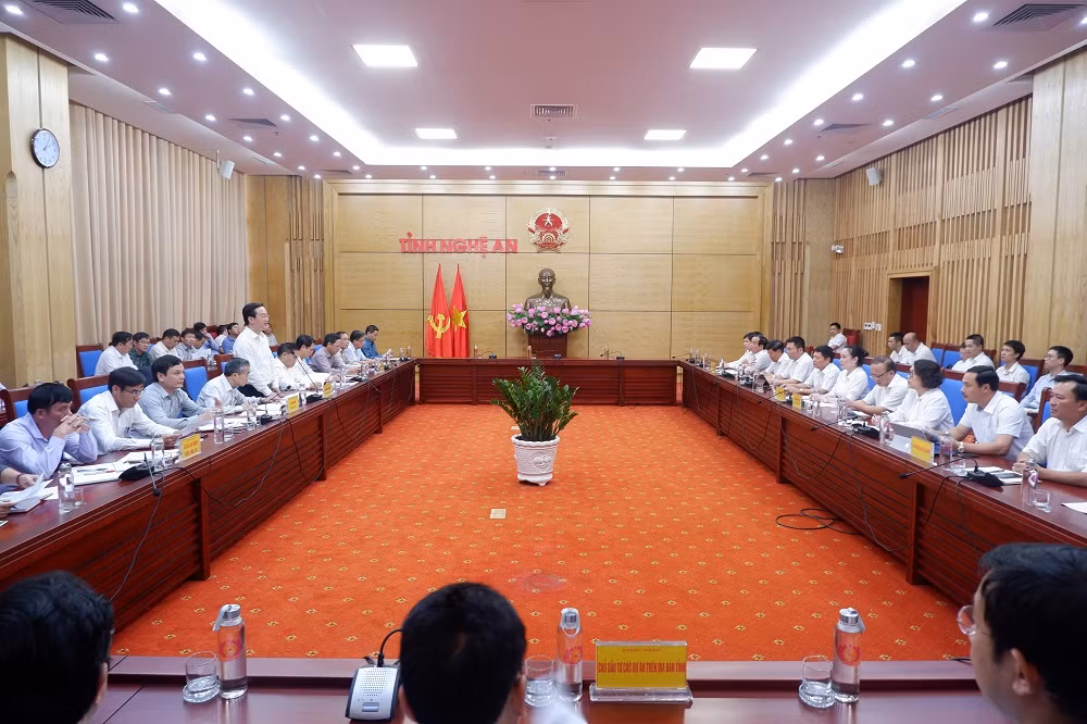 Toàn cảnh buổi làm việc. Toàn cảnh buổi làm việc.