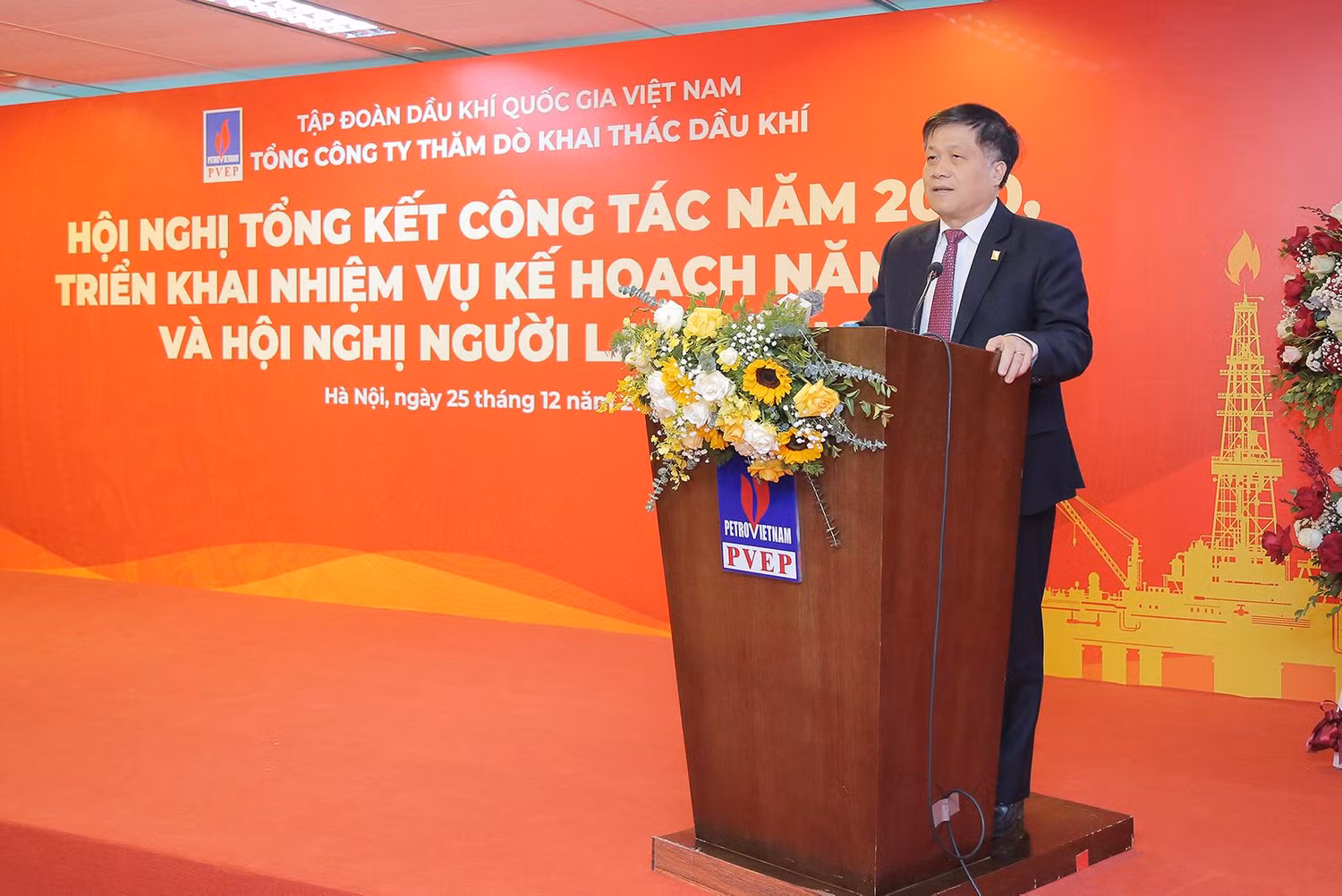 Ông Phan Ngọc Trung – Thành viên Hội đồng thành viên PVN phát biểu chỉ đạo tại Hội nghị