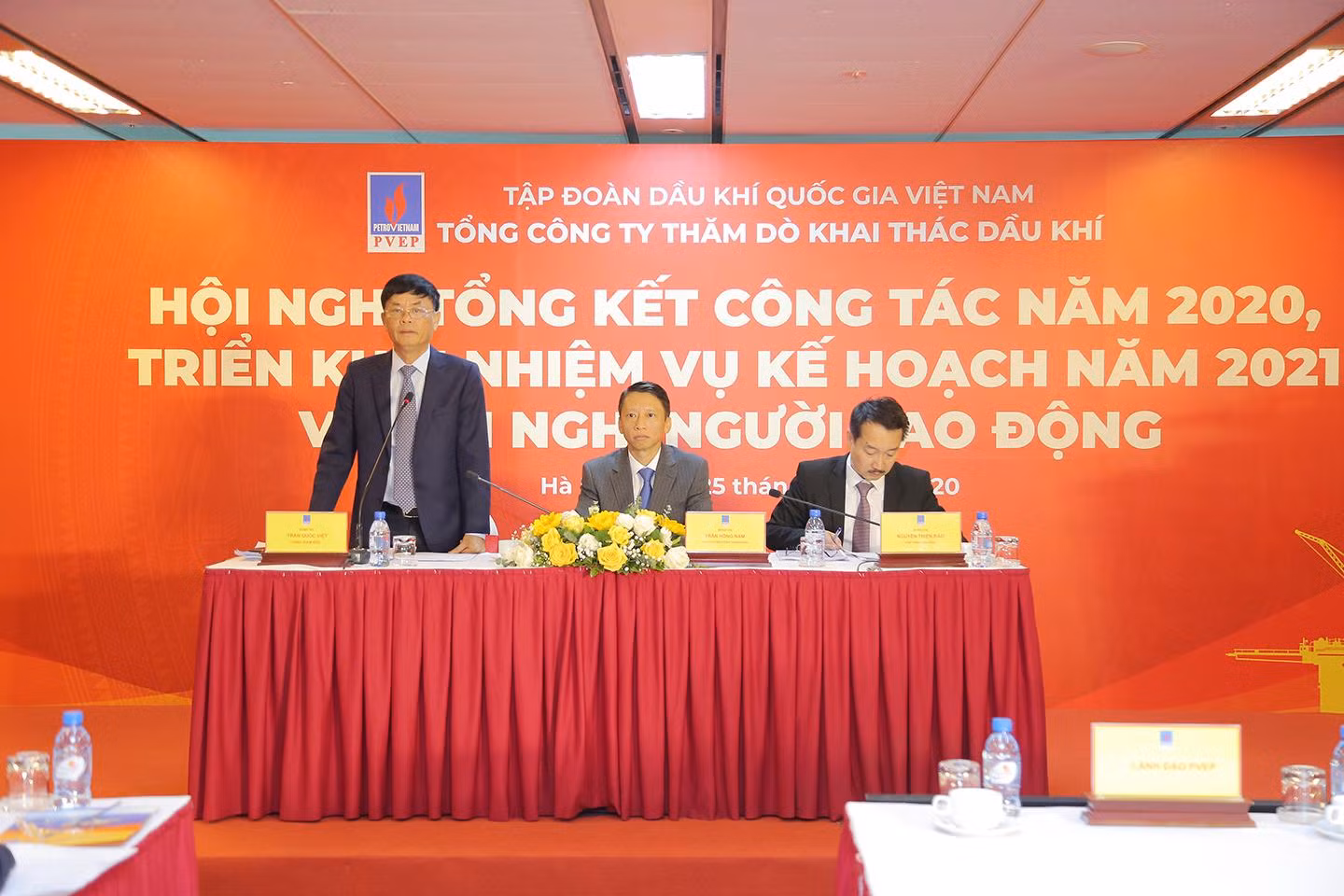 Đoàn Chủ tịch điều hành Hội nghị