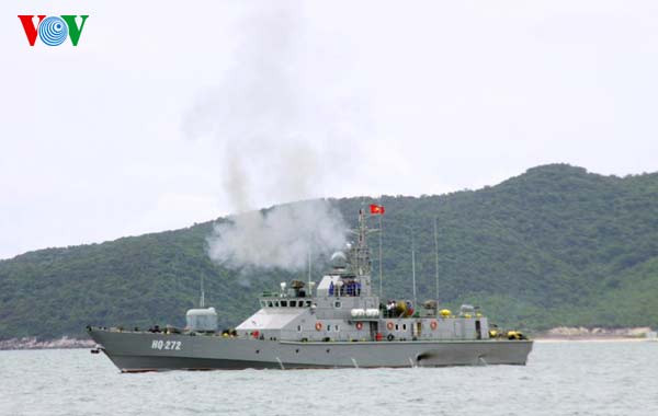 Tàu pháo 272 Huấn luyện sẵn sàng chiến đấu