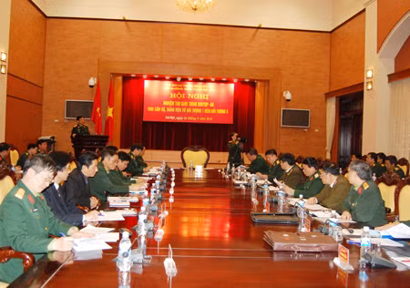 Các đại biểu phát biểu ý kiến tại hội nghị Các đại biểu phát biểu ý kiến tại hội nghị