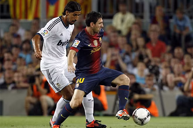 Các cầu thủ Barca thi đấu đầy nỗ lực.