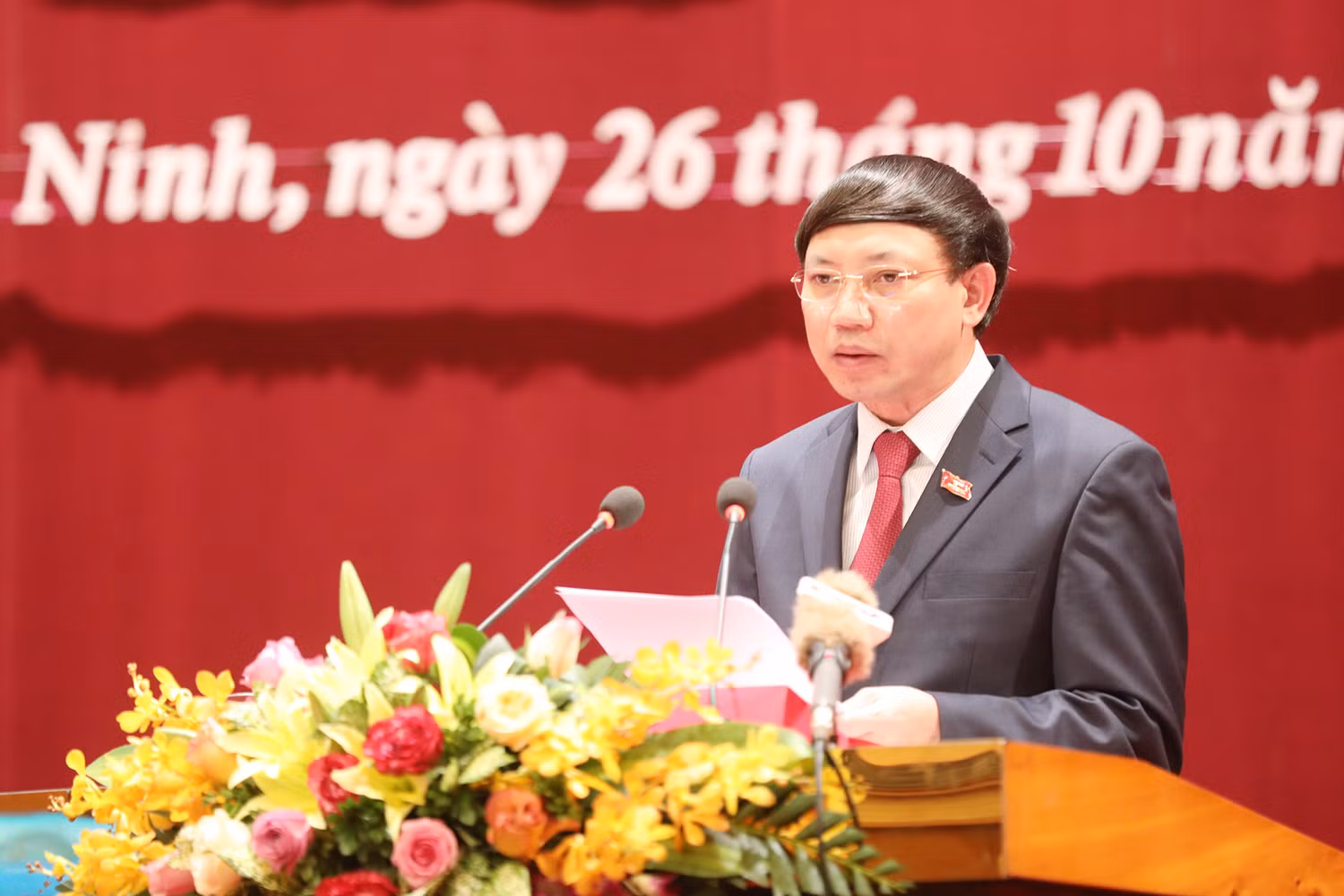 Ông Nguyễn Xuân Ký, Bí thư Tỉnh ủy, Chủ tịch Hội đồng nhân dân tỉnh Quảng Ninh phát biểu khai mạc kỳ họp thứ 14 (Ảnh: CTV) Ông Nguyễn Xuân Ký, Bí thư Tỉnh ủy, Chủ tịch Hội đồng nhân dân tỉnh Quảng Ninh phát biểu khai mạc kỳ họp thứ 14 (Ảnh: CTV)