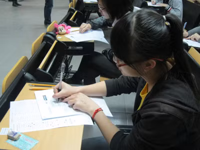 Kỳ thi tuyển sinh Đại học FPT điễn ra vào ngày 8/4/2012