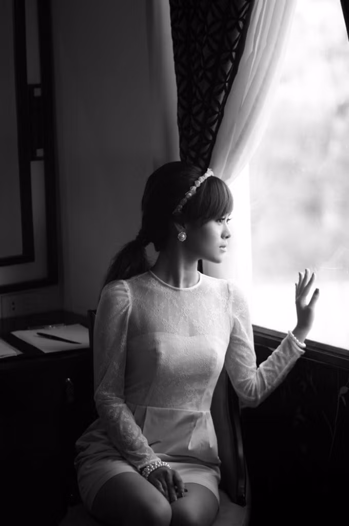 Nguyễn Cẩm Tú là người năng động, cởi mở, thân thiện.
