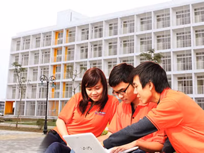 ĐH FPT là mẫu hình thành công bậc nhất của khối ĐH, CĐ Ngoài công lập tại VN hiện nay. ĐH FPT là mẫu hình thành công bậc nhất của khối ĐH, CĐ Ngoài công lập tại VN hiện nay.