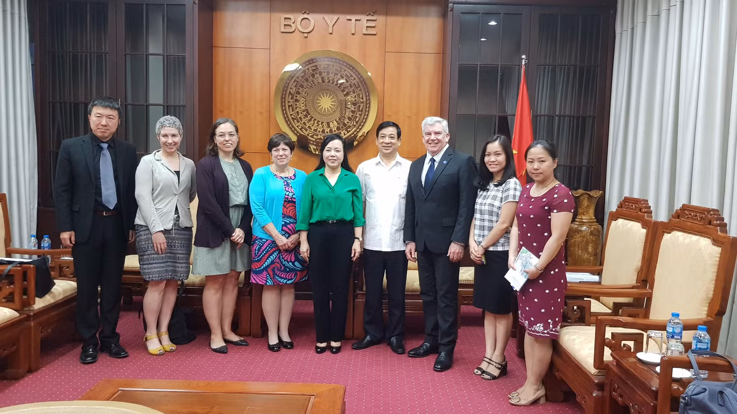 26.6.2018. Bộ trưởng tiếp thuốc lá 1.jpg Bộ trưởng Bộ Y tế Nguyễn Thị Kim Tiến tiếp bà Kenlly Henning- Giám đốc phụ trách các chương trình sức khỏe toàn cầu Quỹ Bloomberg Philanthropies (Ảnh: Bộ Y tế)