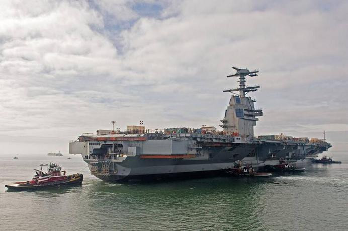 Tàu sân bay USS Gerald R. Ford Hải quân Mỹ