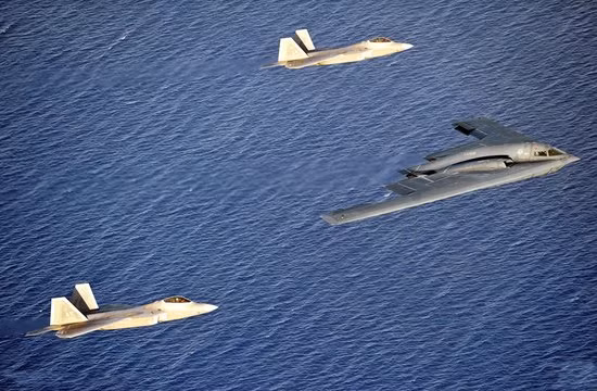 Máy bay chiên đấu tàng hình F-22, F-35, máy bay ném bom tàng hình B-2 Mỹ sắp lỗi thời?