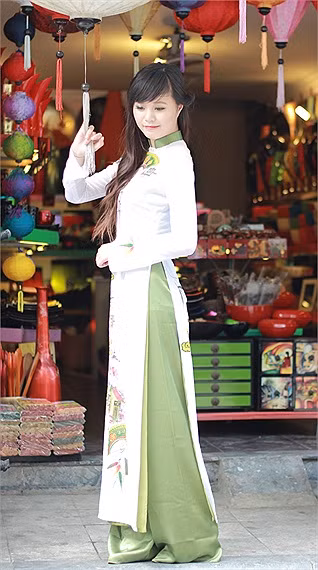 Đặng Thị Kiều Trang sở hữu chiều cao khá lý tưởng 165cm, số đo ba vòng: 84-62-87. <<HOTGIRL YẾN KOREA LÀM LU MỜ CẢ HOA CỎ MÙA XUÂN <<TỔNG DUYỆT DIỄU BINH HOÀNH TRÁNG KHAI GIẢNG HV CẢNH SÁT <<Á KHÔI CĐ TÀI CHÍNH - HẢI QUAN ĐẸP LÃNG MẠN TRONG SẮC TÍM <<NGỠ NGÀNG HOT GIRL CÓ VẺ ĐẸP GIỐNG CA SỸ BẢO THY <<HOTGIRL THANH THỦY ƯỚC MƠ TRỞ THÀNH CÔ GIÁO