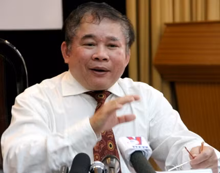 Thứ trưởng Bộ GD-ĐT Bùi Văn Ga.