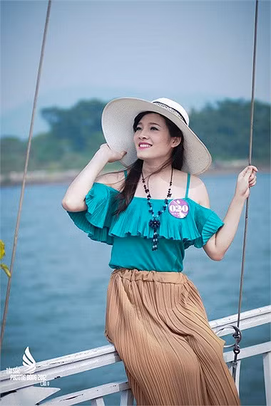 Thả hồn mình vào với biển khơi. <<HOTGIRL HỌC V IỆN BÁO CHÍ ĐẸP RẠNG NGỜI TRONG SẮC THU <<NỮ SINH ĐH PHƯƠNG ĐÔNG THƯỚT THA ÁO DÀI <<NGẨN NGƠ TRƯỚC STYLE DỄ THƯƠNG CỦA HƯƠNG ZINNIE <<HOTGIRL THANH THỦY ƯỚC MƠ LÀM CÔ GIÁO <<NÉT HỒN NHIÊN TINH NGHỊCH CỦA NỮ DIỄN VIÊN NHÍ HÀ ANH