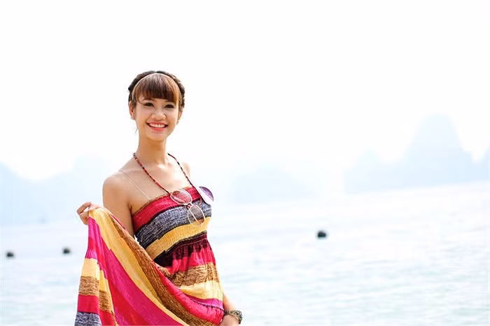 Dịu dàng và tinh tế. <<HOTGIRL HỌC V IỆN BÁO CHÍ ĐẸP RẠNG NGỜI TRONG SẮC THU <<NỮ SINH ĐH PHƯƠNG ĐÔNG THƯỚT THA ÁO DÀI <<NGẨN NGƠ TRƯỚC STYLE DỄ THƯƠNG CỦA HƯƠNG ZINNIE <<HOTGIRL THANH THỦY ƯỚC MƠ LÀM CÔ GIÁO <<NÉT HỒN NHIÊN TINH NGHỊCH CỦA NỮ DIỄN VIÊN NHÍ HÀ ANH