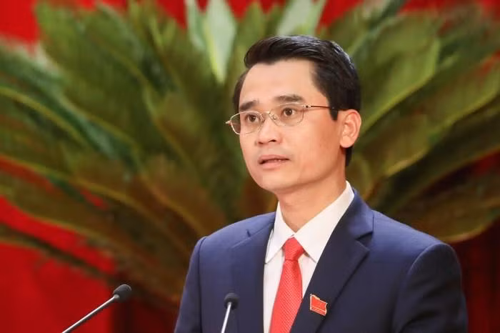 Ban Thường vụ Tỉnh ủy Quảng Ninh cũng đã thống nhất chủ trương cho ông Phạm Văn Thành thôi đảm nhiệm chức vụ Phó Chủ tịch Ủy ban nhân dân tỉnh theo nguyện vọng (Ảnh: CTTĐTQN) Ban Thường vụ Tỉnh ủy Quảng Ninh cũng đã thống nhất chủ trương cho ông Phạm Văn Thành thôi đảm nhiệm chức vụ Phó Chủ tịch Ủy ban nhân dân tỉnh theo nguyện vọng (Ảnh: CTTĐTQN)