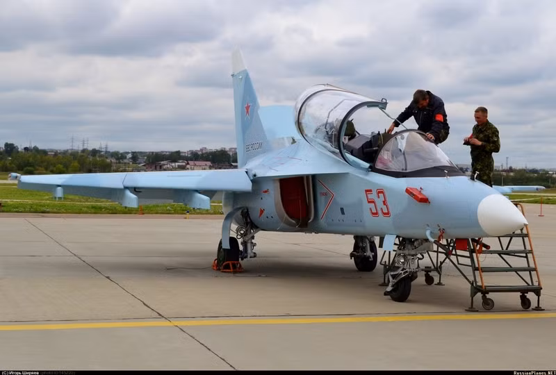 YAK-130 YAK-130