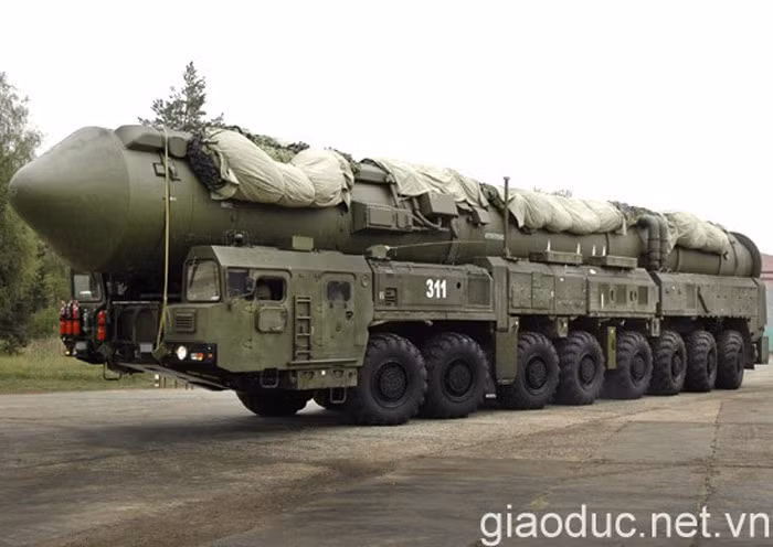 Tên lửa xuyên lục địa RS-24 Yars Tên lửa xuyên lục địa RS-24 Yars