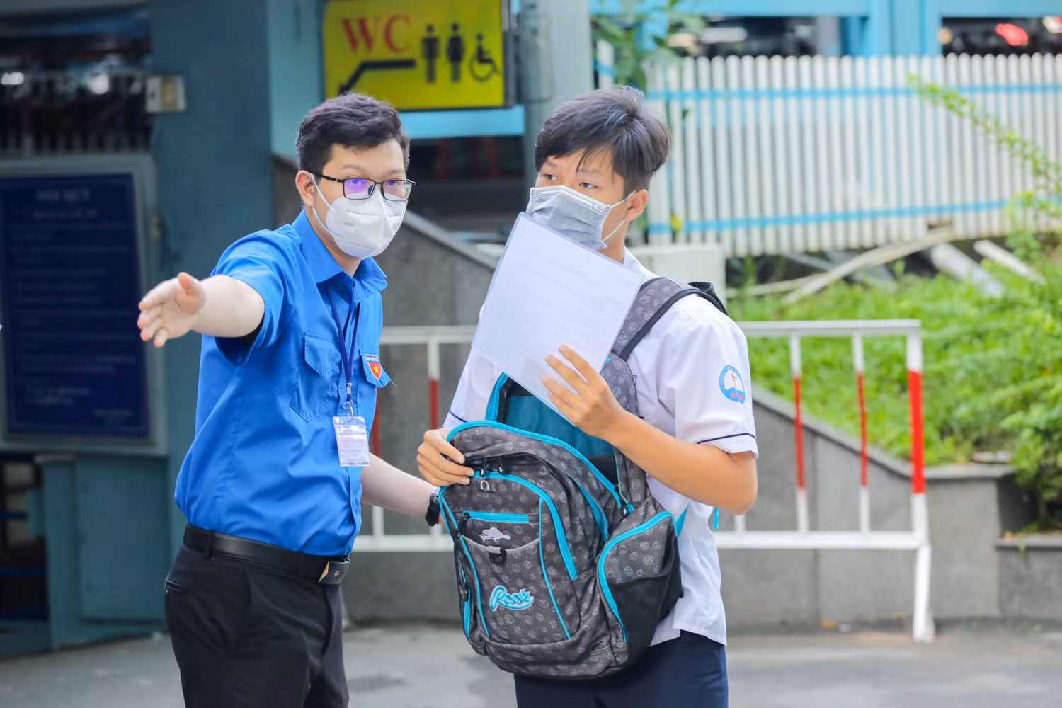 Tham gia hỗ trợ chương trình Tiếp sức mùa thi Vinh.jpg