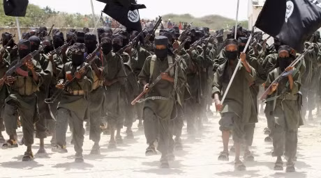 Lực lượng al-Qaeda trỗi dậy tại Iraq và Syria thành lập nhóm Nhà nước Hồi giáo Iraq và vùng Cận Đông hòng kiểm soát cả dải biên giới 2 nước.