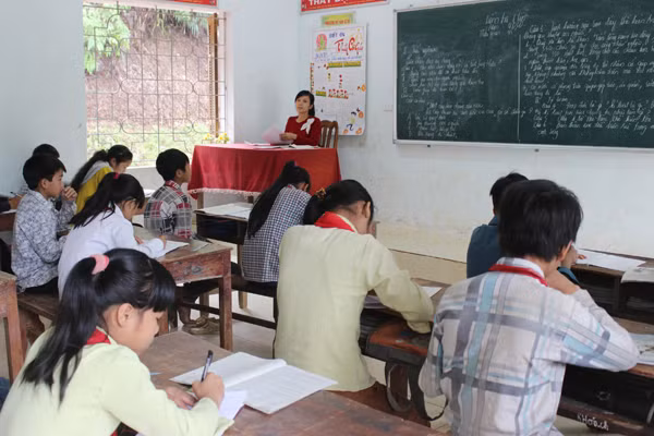 Những mảng sáng – tối của giáo dục năm 2018 (Ảnh minh họa: baohagiang.vn) Những mảng sáng – tối của giáo dục năm 2018 (Ảnh minh họa: baohagiang.vn)