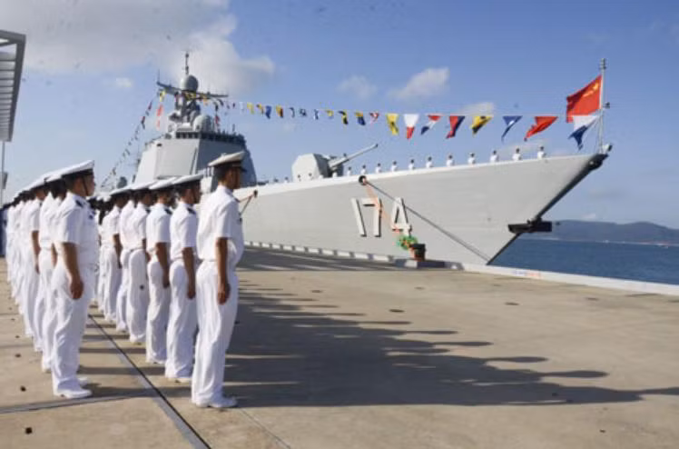 Tàu khu trục tên lửa Hợp Phì số hiệu 174 Type 052D, Hạm đội Nam Hải, Hải quân Trung Quốc, triển khai ở Biển Đông
