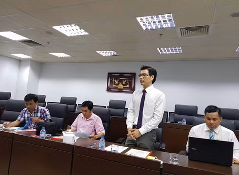 Tiến sĩ Trần Trọng Đạo thông báo thông tin Trường Tôn Đức Thắng nhận Huân chương Hữu nghị của Lào (ảnh: P.L) Tiến sĩ Trần Trọng Đạo thông báo thông tin Trường Tôn Đức Thắng nhận Huân chương Hữu nghị của Lào (ảnh: P.L)