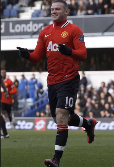 Chuyện nhà Wayne Rooney: Chồng hói, vợ cũng hói luôn ảnh 5 Chuyện nhà Wayne Rooney: Chồng hói, vợ cũng hói luôn ảnh 5