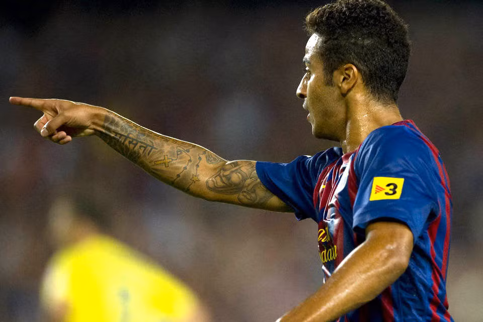 Thiago Alcantara cũng không chịu kém cạnh các tiền bối.