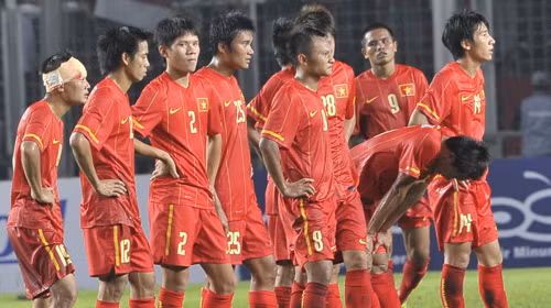 Các cầu thủ đội tuyển U-23 VN sau trận thua U-23 Indonesia 0-2. Các cầu thủ đội tuyển U-23 VN sau trận thua U-23 Indonesia 0-2.