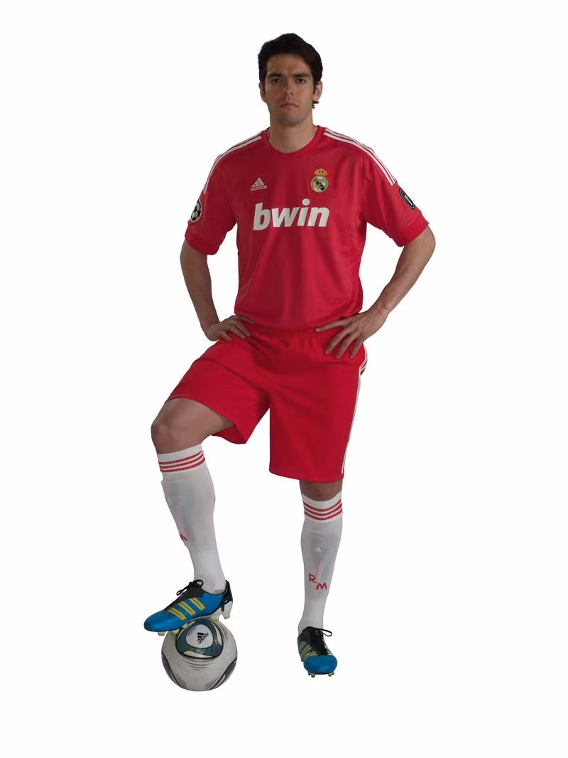 Và cả Kaka, người đang dưỡng thương.