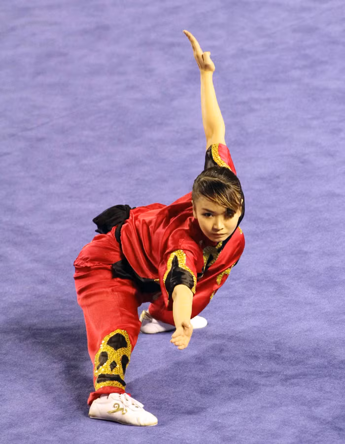 Còn đây là Mai Phương với tấm HCV quý báu môn wushu.