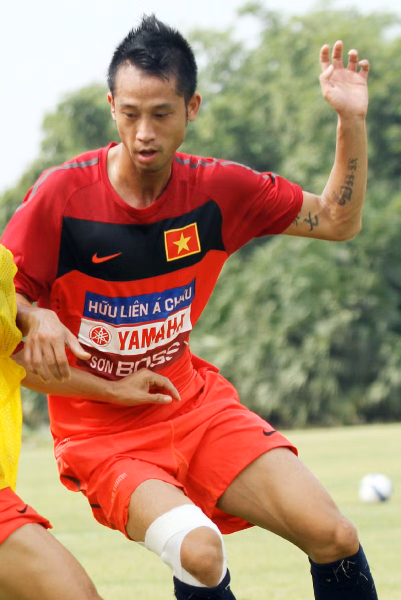 Trung vệ Như Thành. Trung vệ Như Thành.