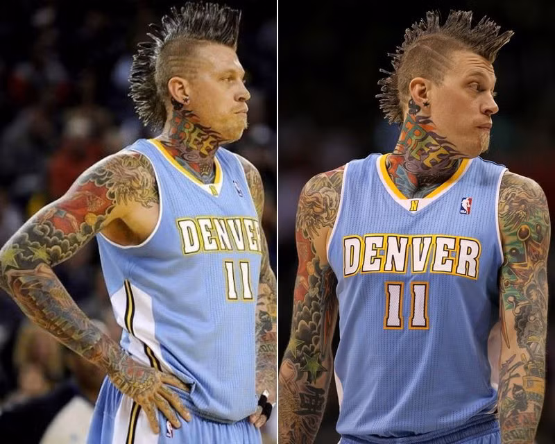 Chris Andersen (bóng rổ) với những hình xăm cũng kỳ dị như mái tóc.